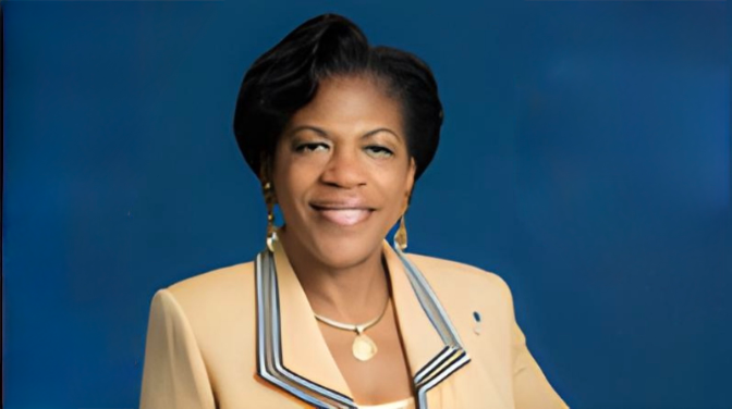 A plack woman smiling